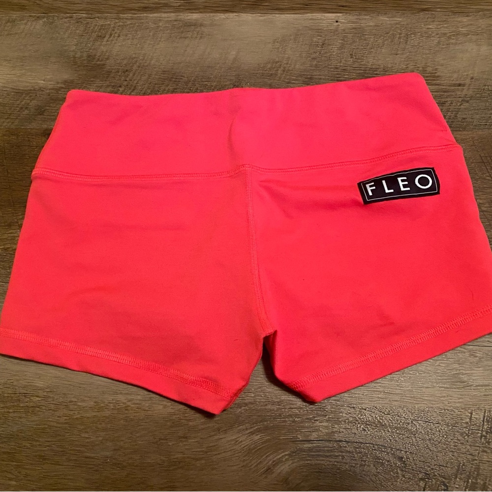 Fleo Neon Punch